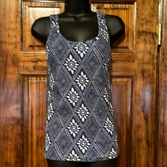 NWOT Faded Glory Navy and White Fitted Graphic Tank Top - Picture 1 of 5